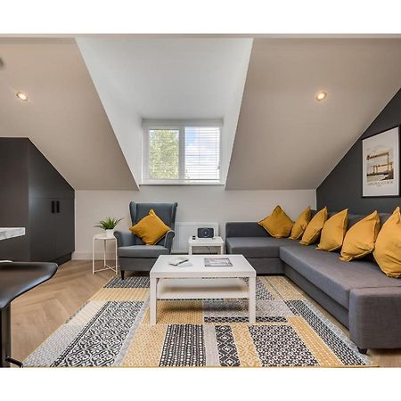Central Belfast Apartments: University Street Екстериор снимка