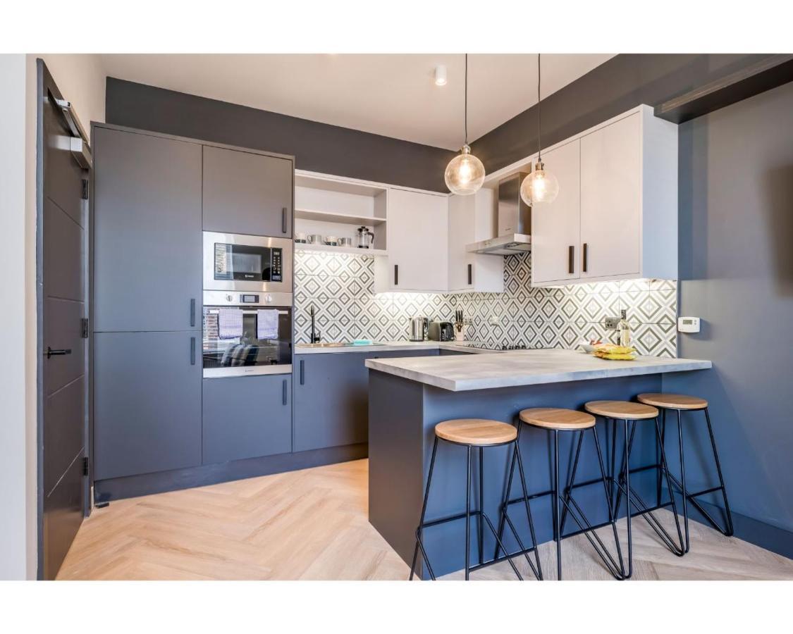 Central Belfast Apartments: University Street Екстериор снимка