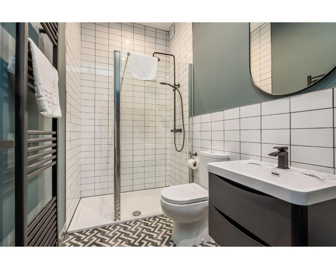 Central Belfast Apartments: University Street Екстериор снимка
