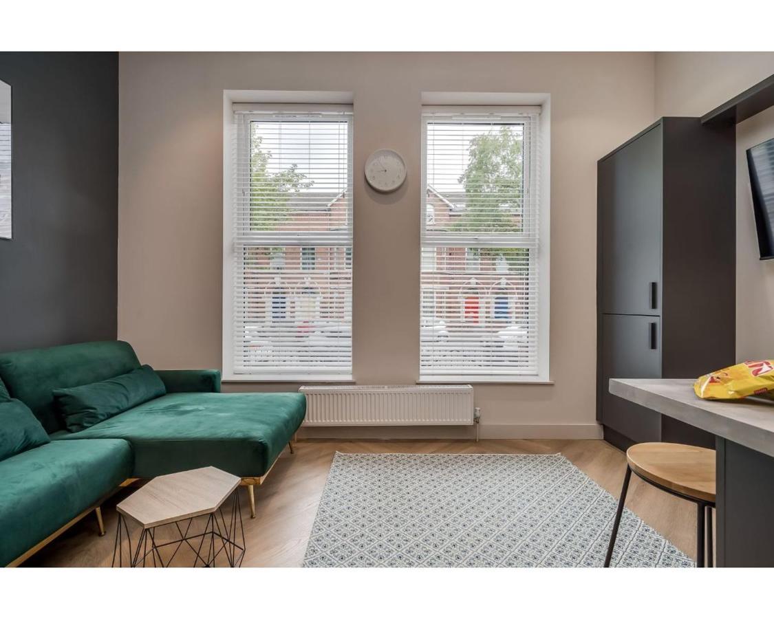 Central Belfast Apartments: University Street Екстериор снимка