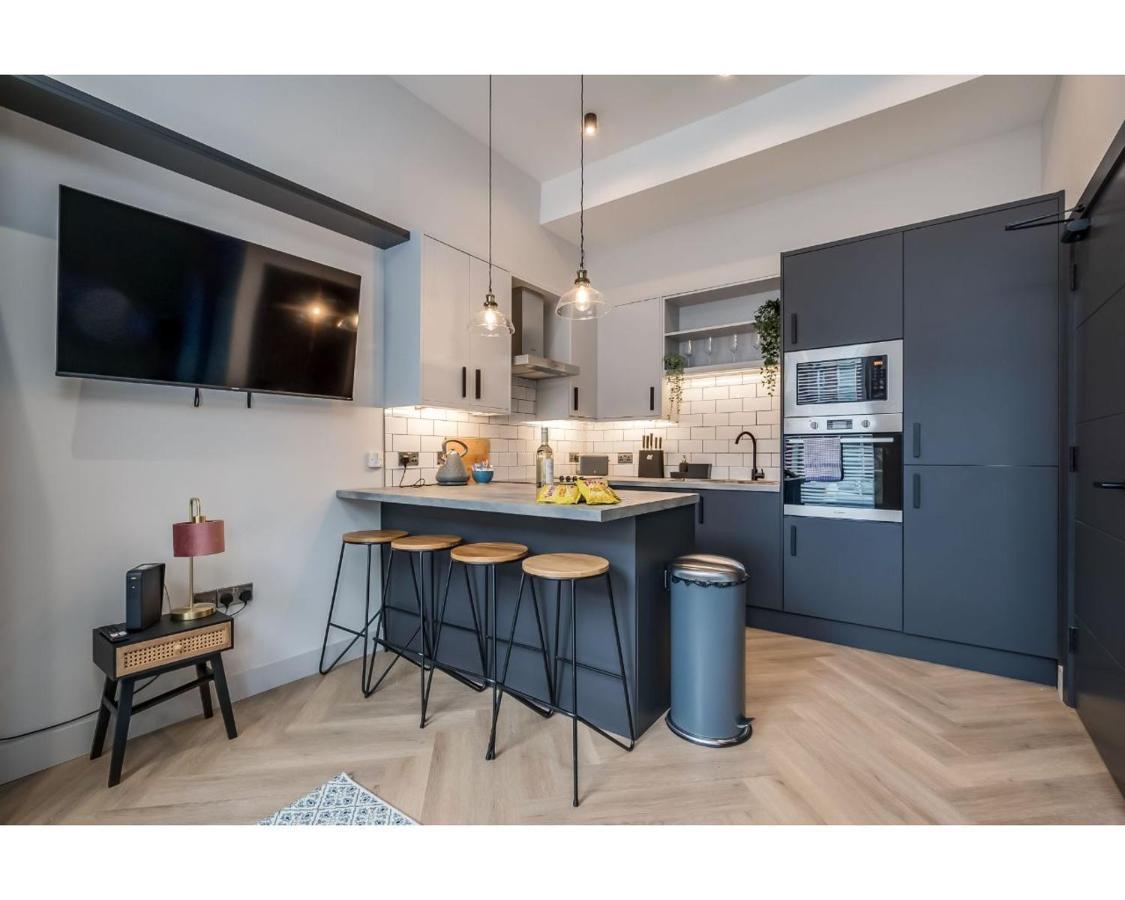Central Belfast Apartments: University Street Екстериор снимка