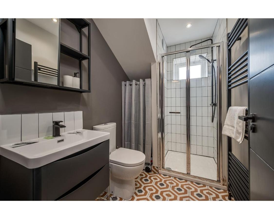 Central Belfast Apartments: University Street Екстериор снимка