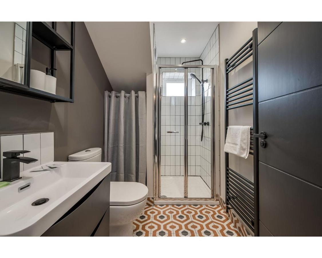 Central Belfast Apartments: University Street Екстериор снимка