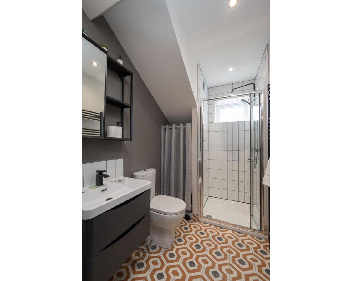Central Belfast Apartments: University Street Екстериор снимка