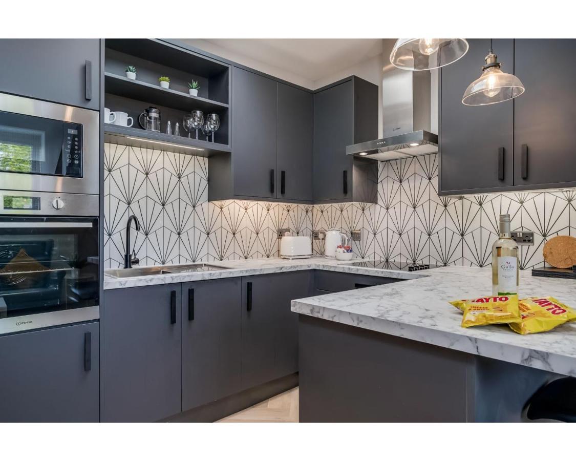 Central Belfast Apartments: University Street Екстериор снимка