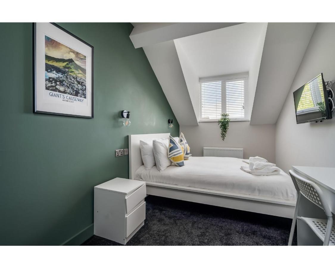 Central Belfast Apartments: University Street Екстериор снимка